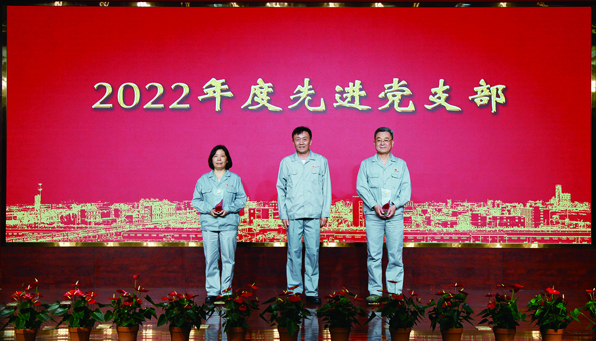 党员大会(4).JPG
